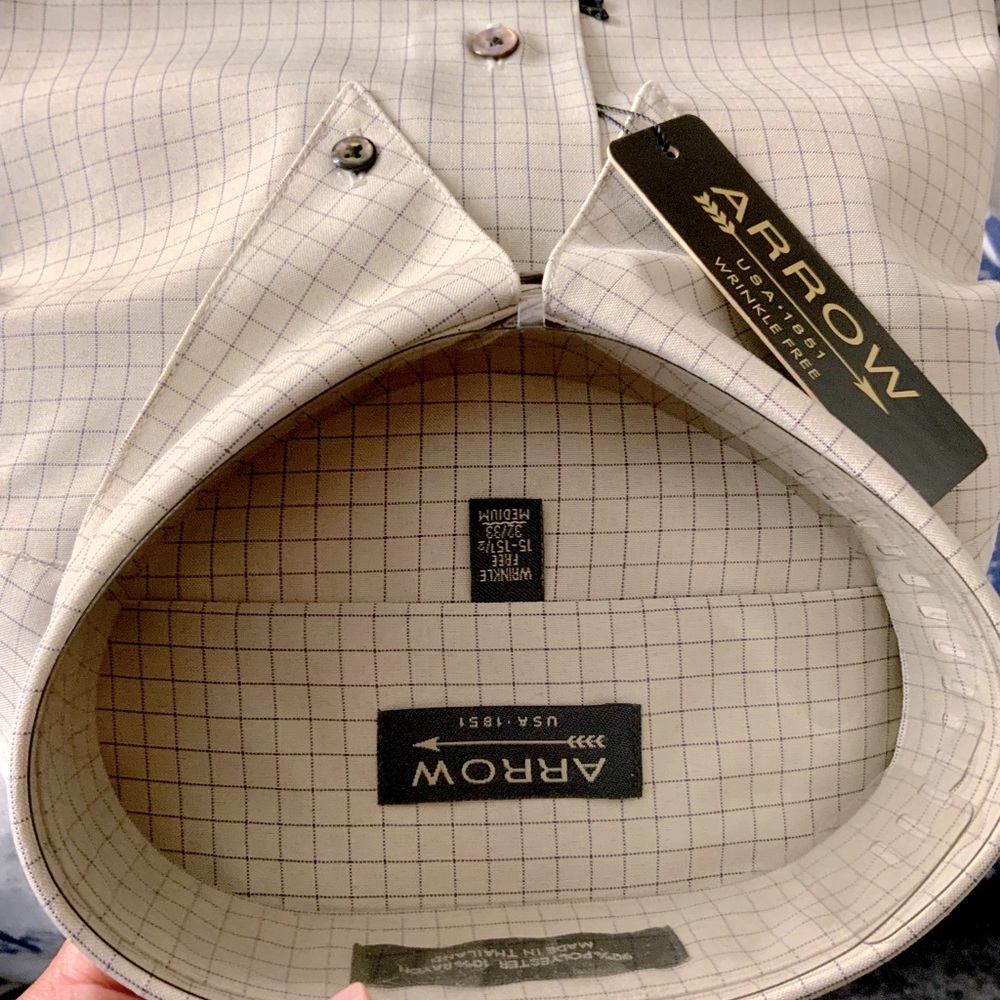 Arrow Men’s wrinkle free dress shirt - Medium